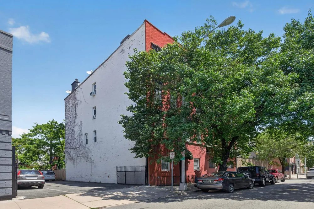606 1ST ST Hoboken, NJ 07030