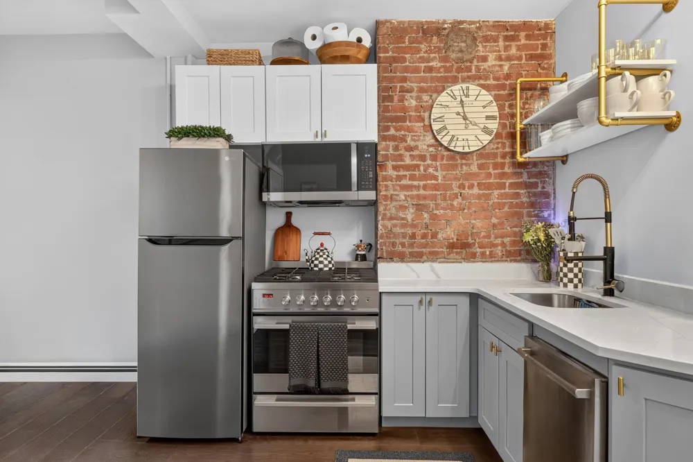 606 1ST ST Hoboken, NJ 07030