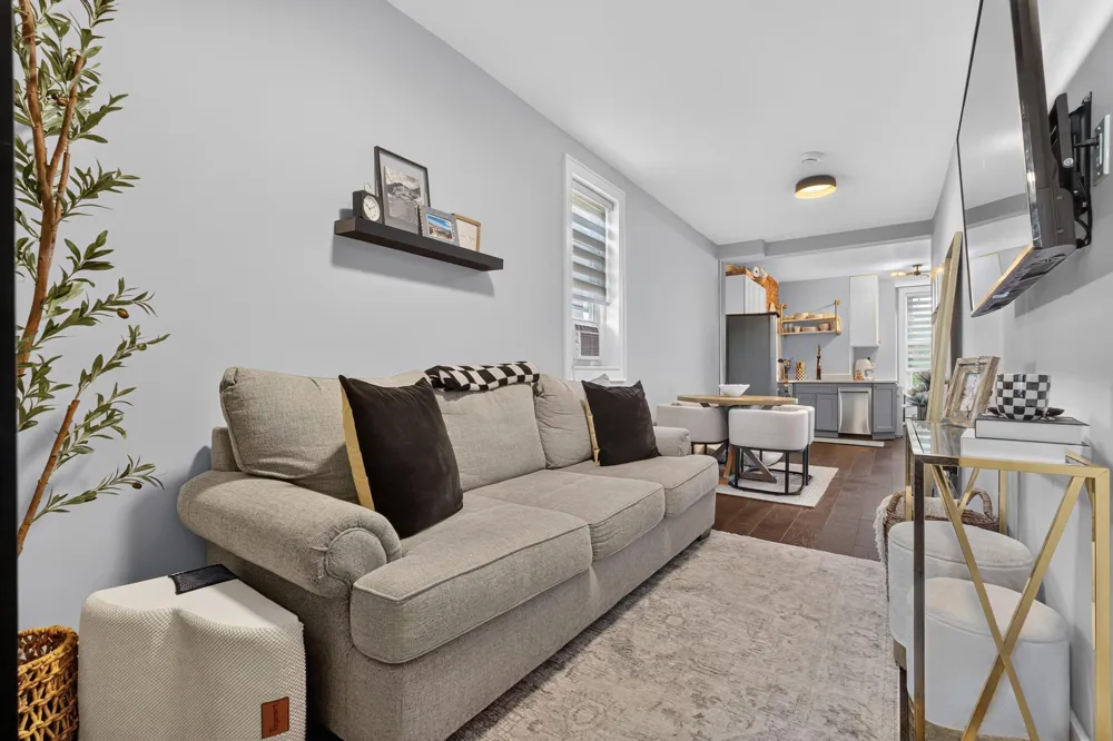 606 1ST ST Hoboken, NJ 07030