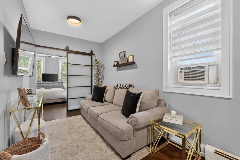 606 1ST ST Hoboken, NJ 07030