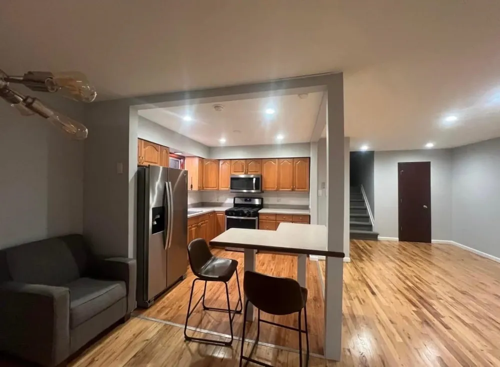 173 WEST 17TH ST Bayonne, NJ 07002