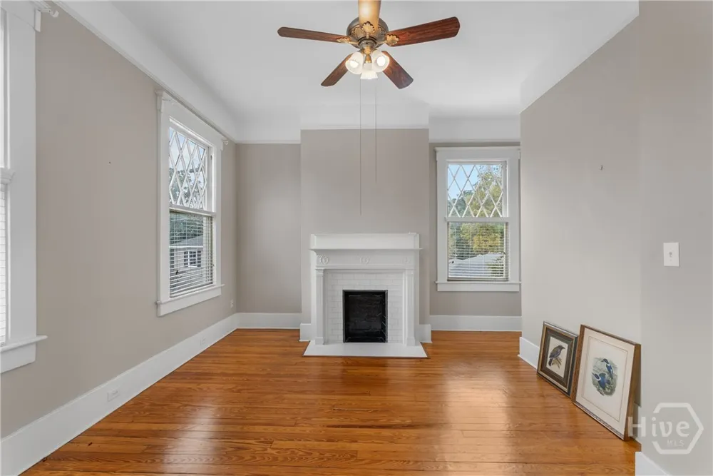 121 E Victory Drive Savannah, GA 31405