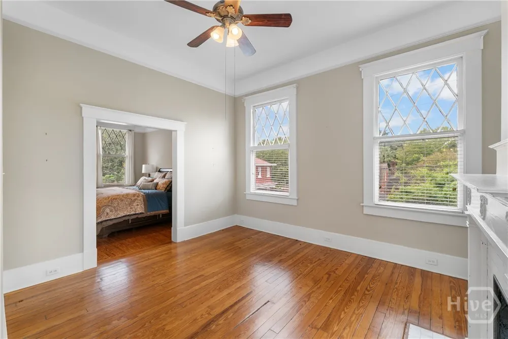 121 E Victory Drive Savannah, GA 31405