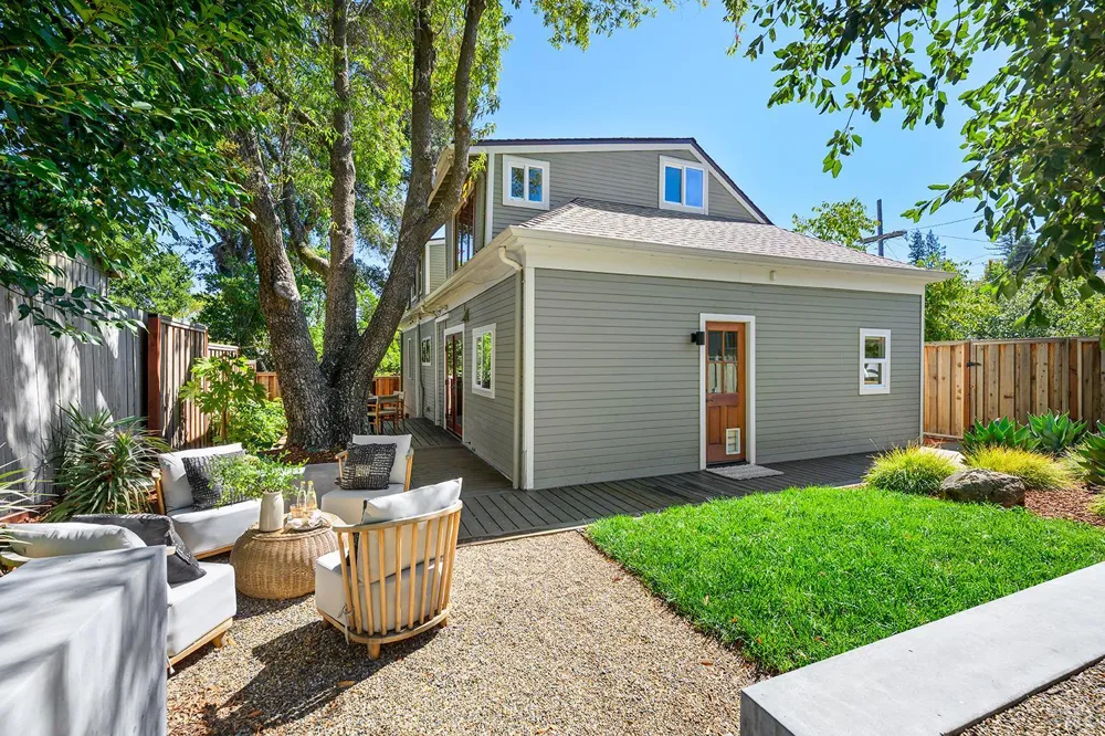 306 Pitt Avenue Sebastopol, CA 95472