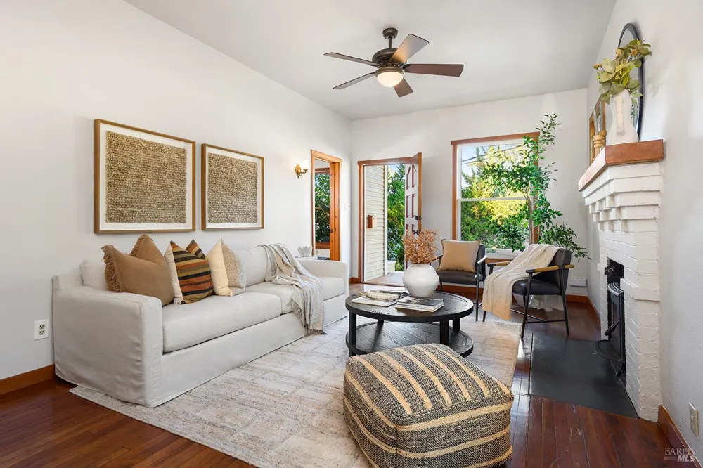 306 Pitt Avenue Sebastopol, CA 95472