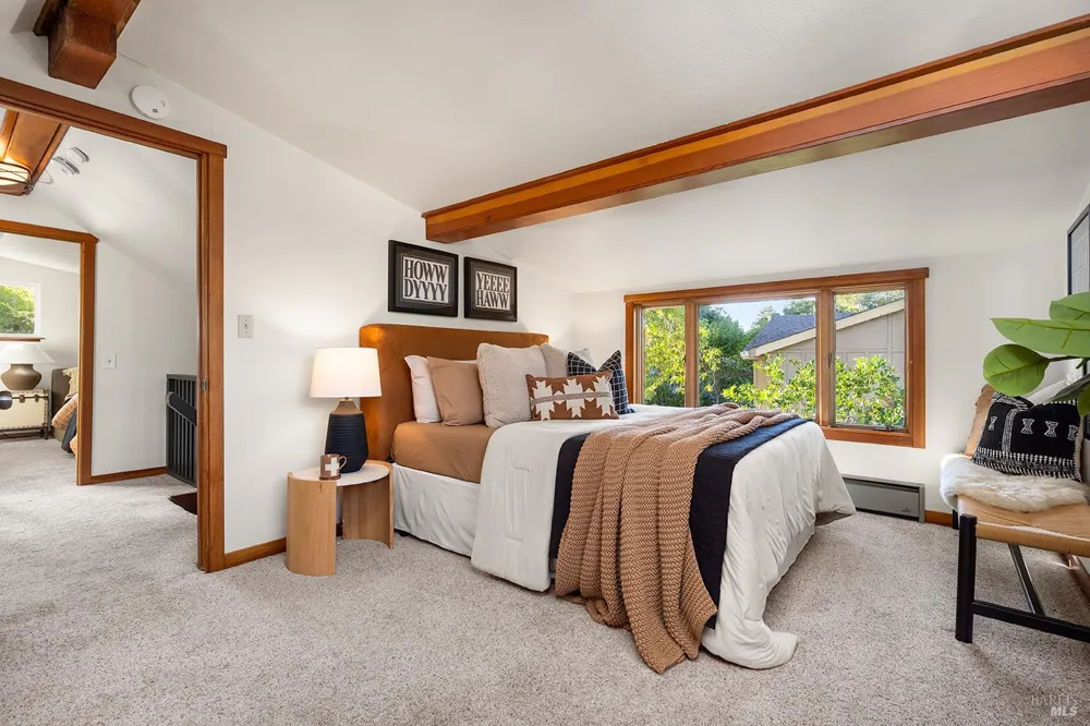 306 Pitt Avenue Sebastopol, CA 95472