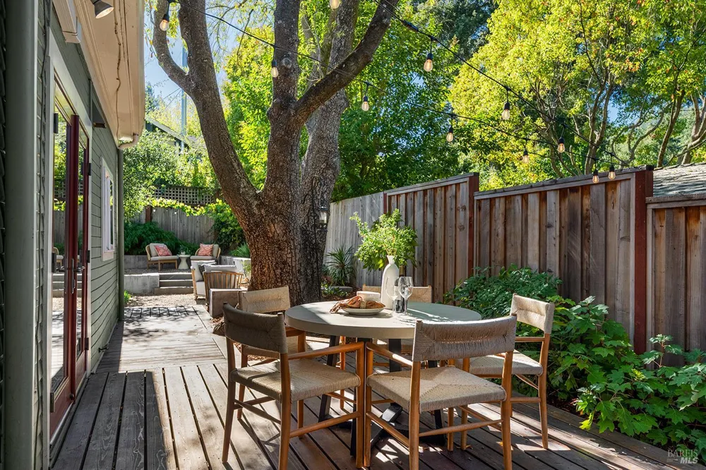 306 Pitt Avenue Sebastopol, CA 95472
