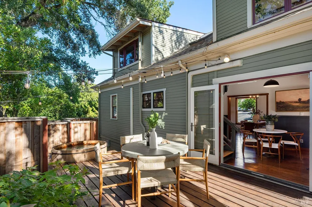 306 Pitt Avenue Sebastopol, CA 95472