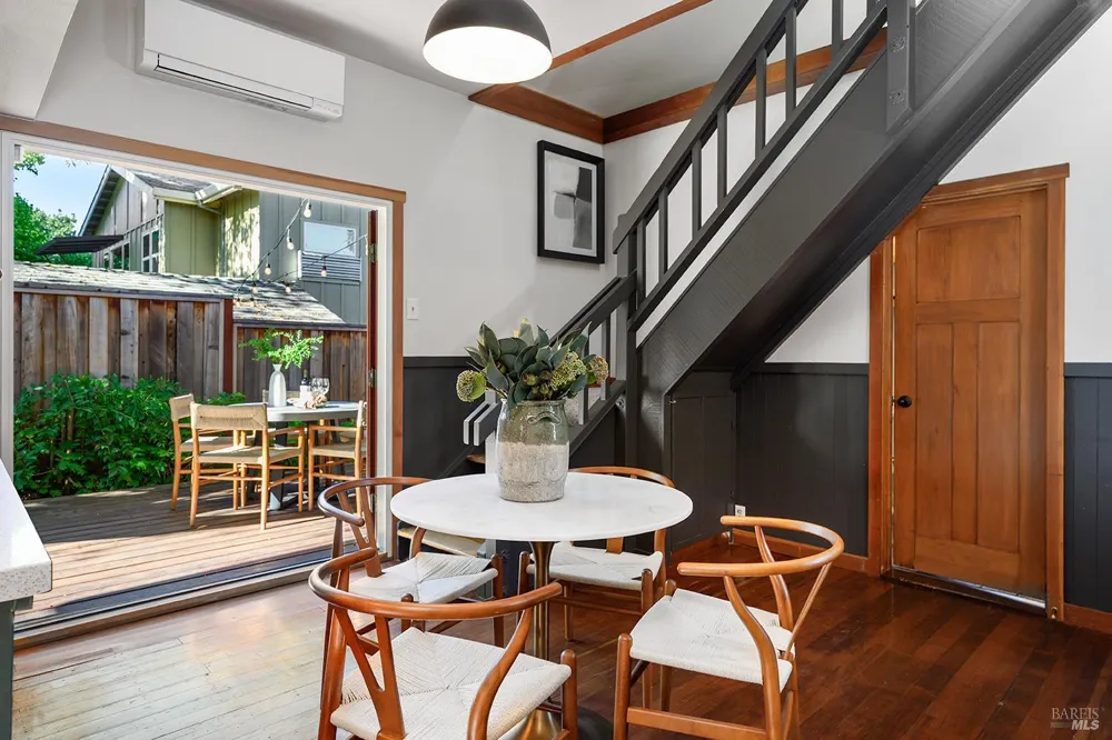 306 Pitt Avenue Sebastopol, CA 95472