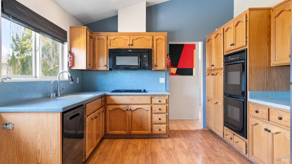 1639 Flanigan Way Petaluma, CA 94954