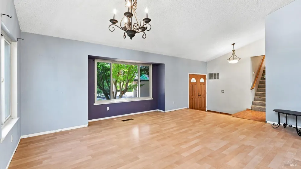1639 Flanigan Way Petaluma, CA 94954