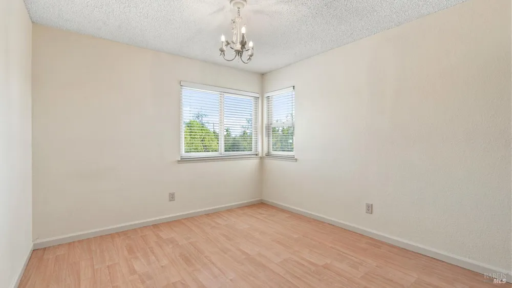 1639 Flanigan Way Petaluma, CA 94954