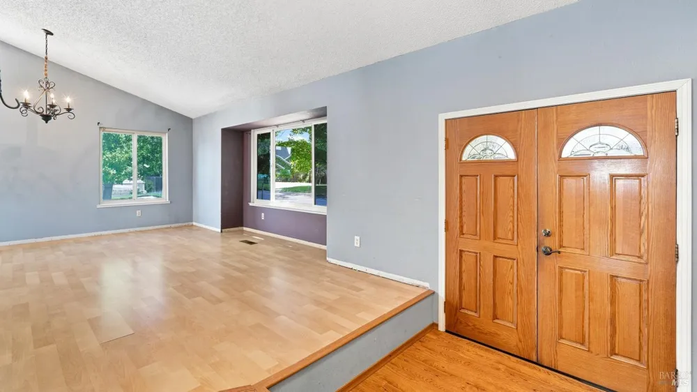 1639 Flanigan Way Petaluma, CA 94954