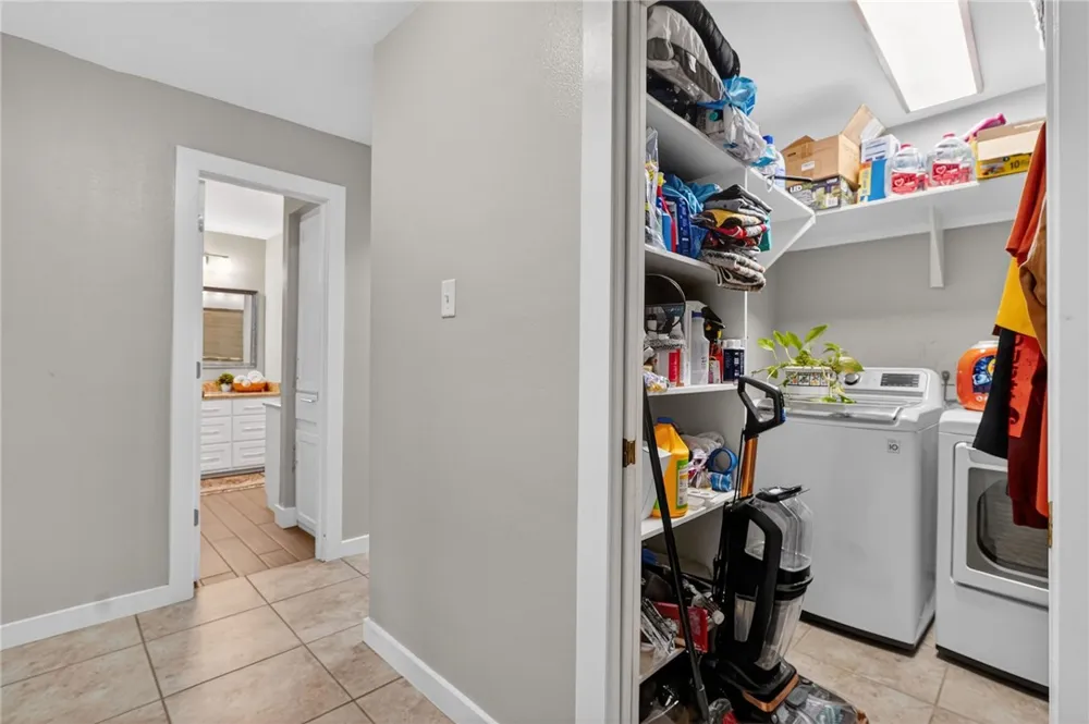 913 Park Lane Bryan, TX 77802
