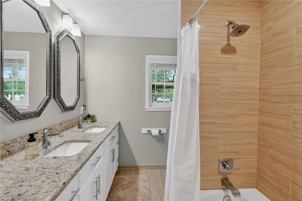 913 Park Lane Bryan, TX 77802