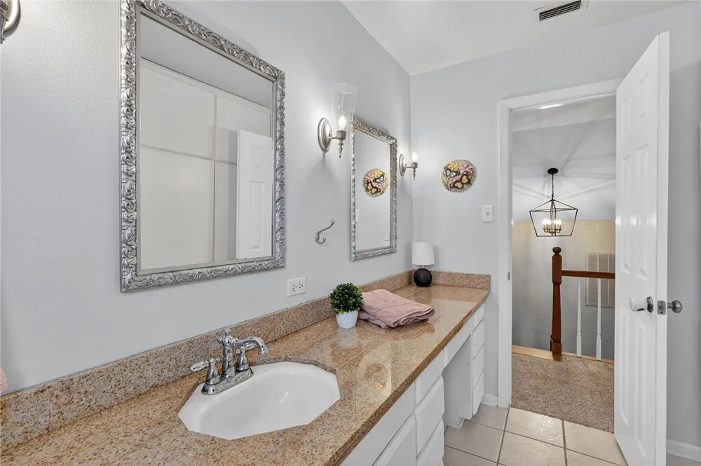 913 Park Lane Bryan, TX 77802