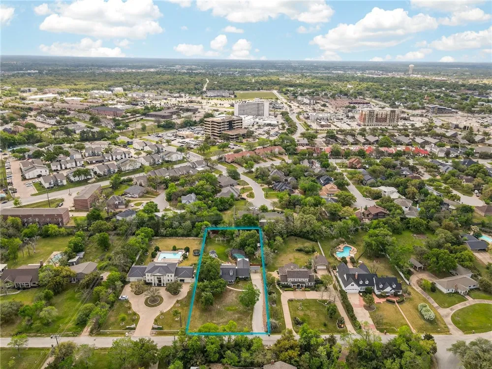 913 Park Lane Bryan, TX 77802