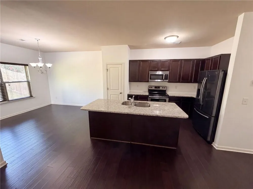 106 Southwind Circle Newnan, GA 30265