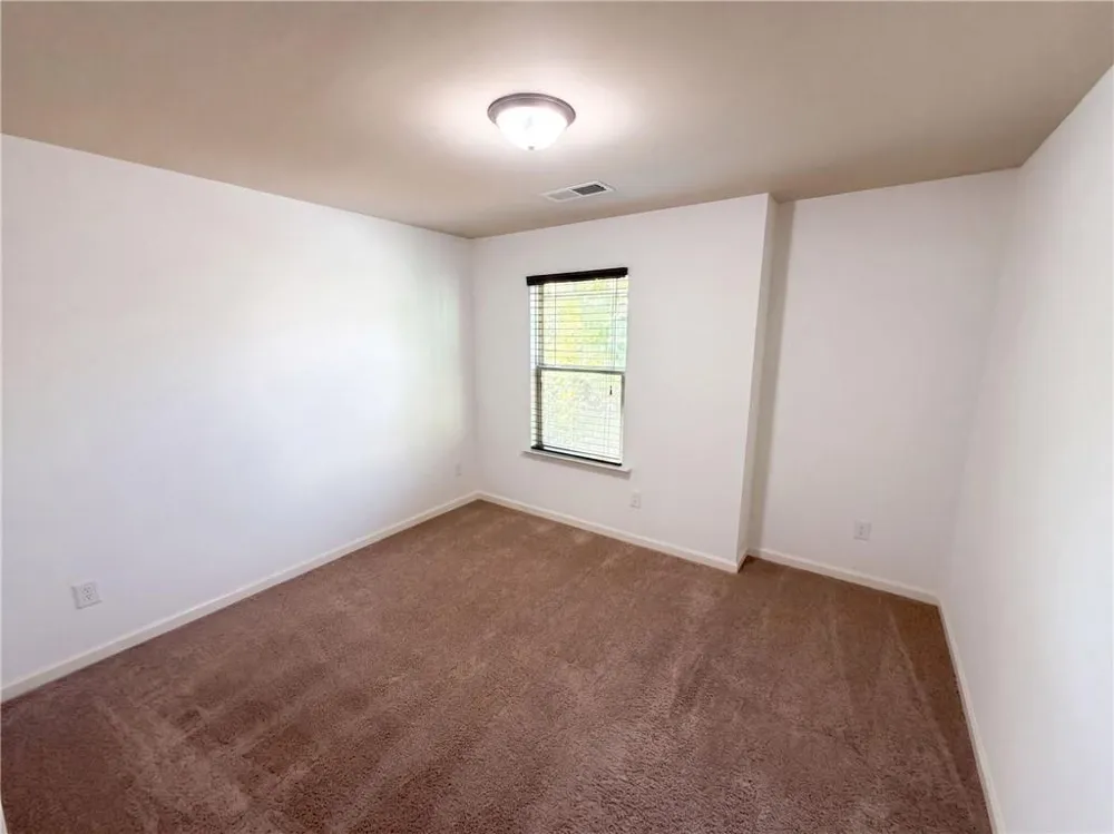 106 Southwind Circle Newnan, GA 30265