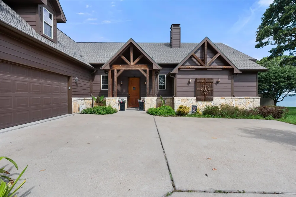5042 Loper Circle Streetman, TX 75859