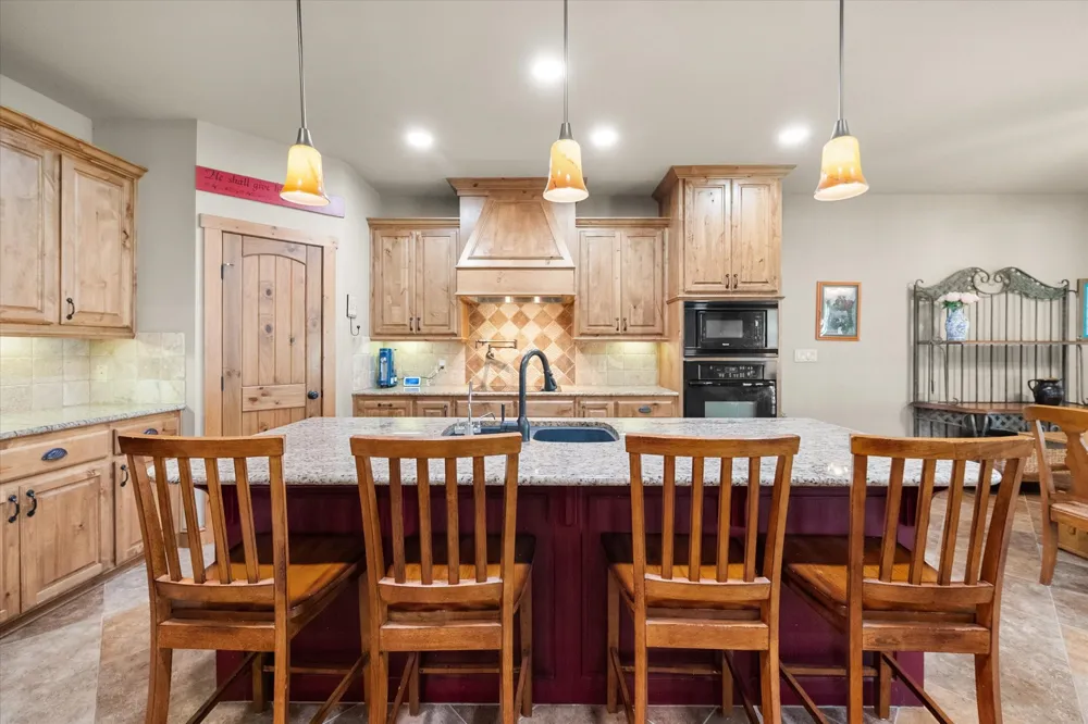 5042 Loper Circle Streetman, TX 75859