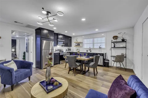 1428 Main Street #B
