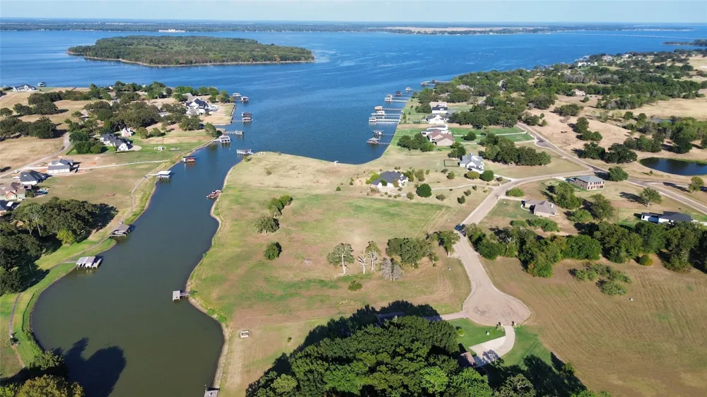 1 Crepe Myrtle Lot 151 Corsicana, TX 75109