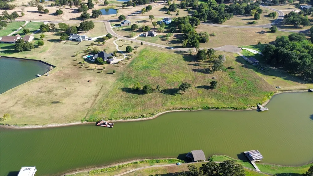 1 Crepe Myrtle Lot 151 Corsicana, TX 75109