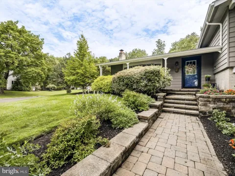 2615 MARTIN ROAD