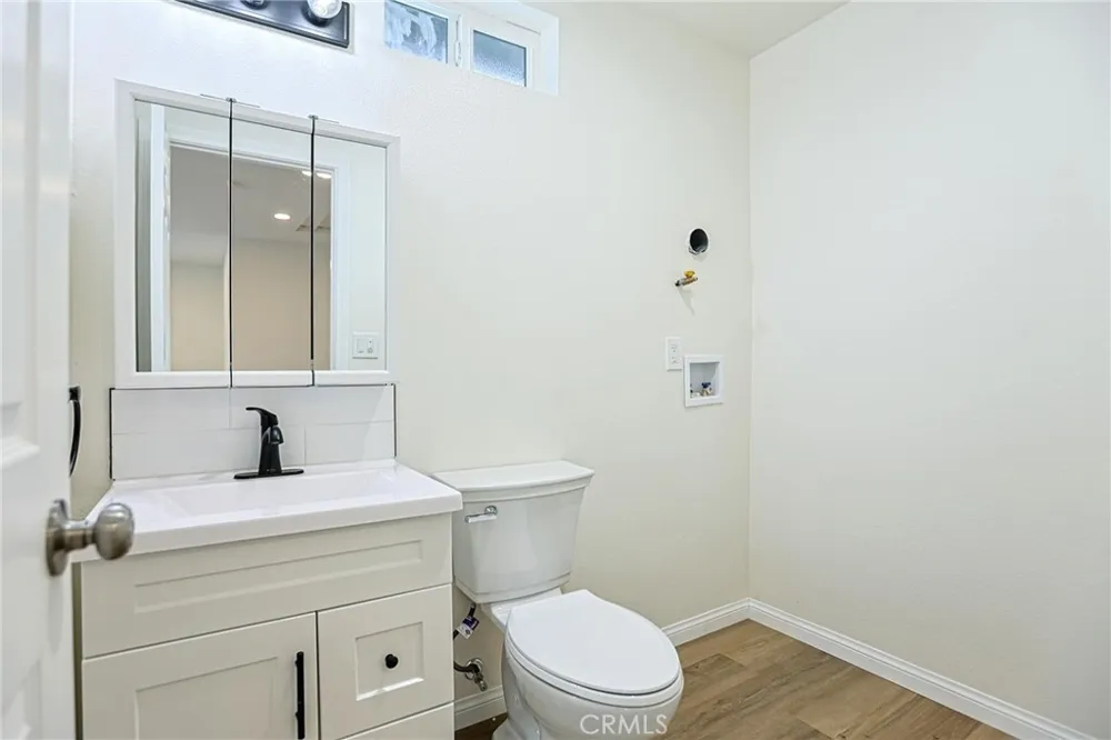 122 Bewley Street Santa Ana, CA 92703