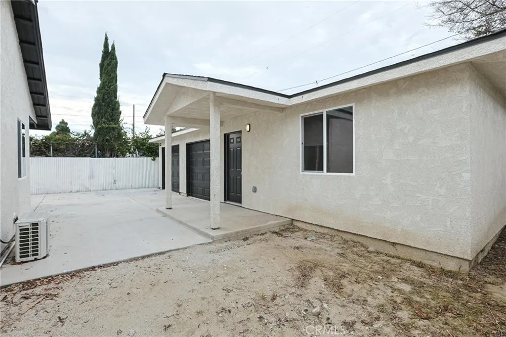 122 Bewley Street Santa Ana, CA 92703