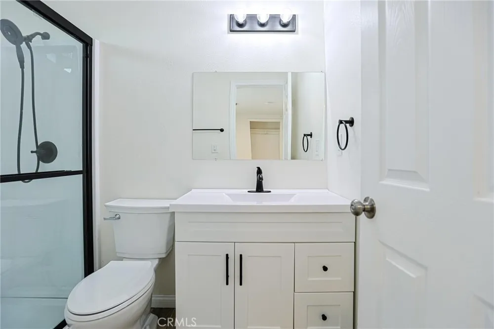 122 Bewley Street Santa Ana, CA 92703