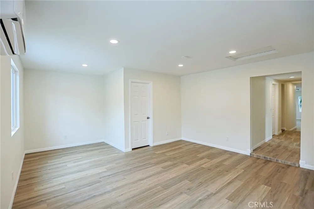 122 Bewley Street Santa Ana, CA 92703
