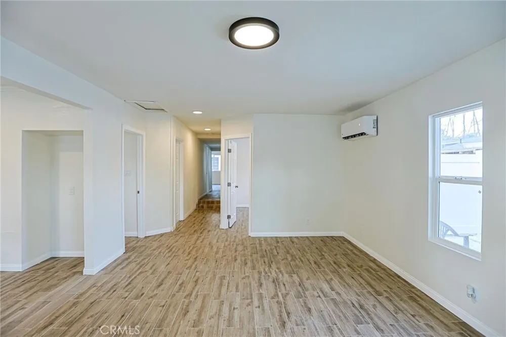122 Bewley Street Santa Ana, CA 92703