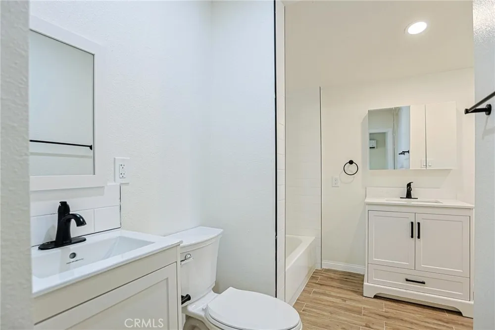 122 Bewley Street Santa Ana, CA 92703