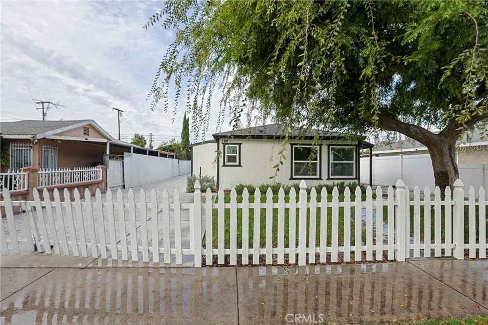 122 Bewley Street Santa Ana, CA 92703