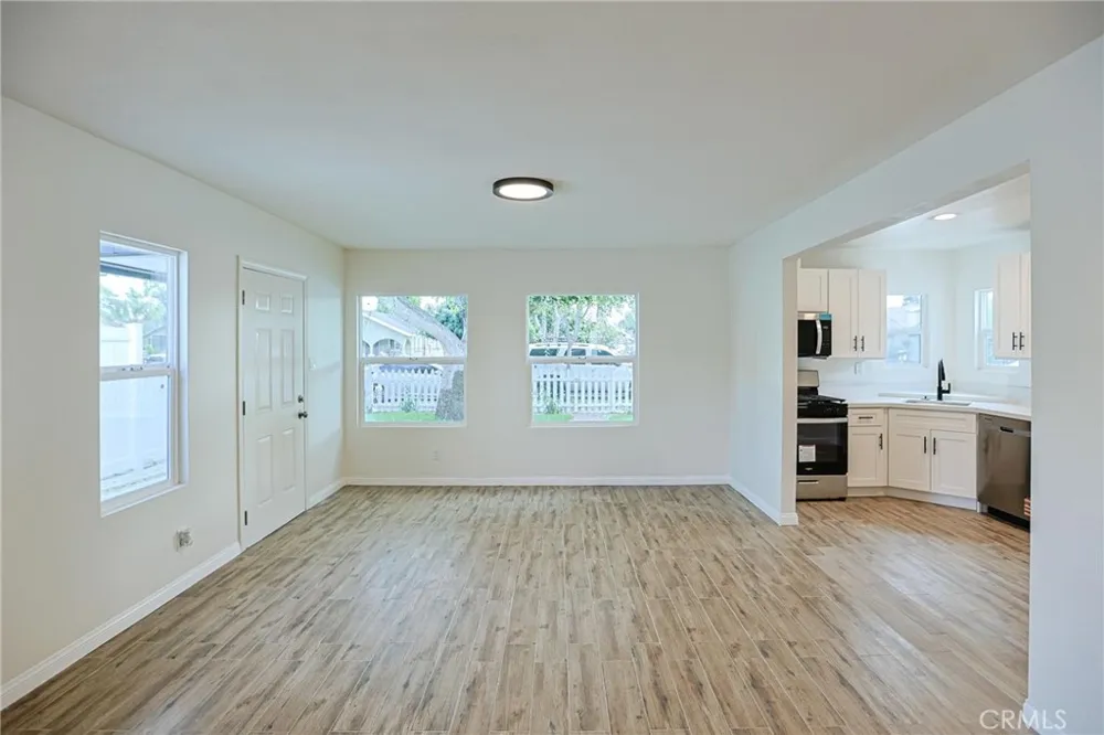 122 Bewley Street Santa Ana, CA 92703