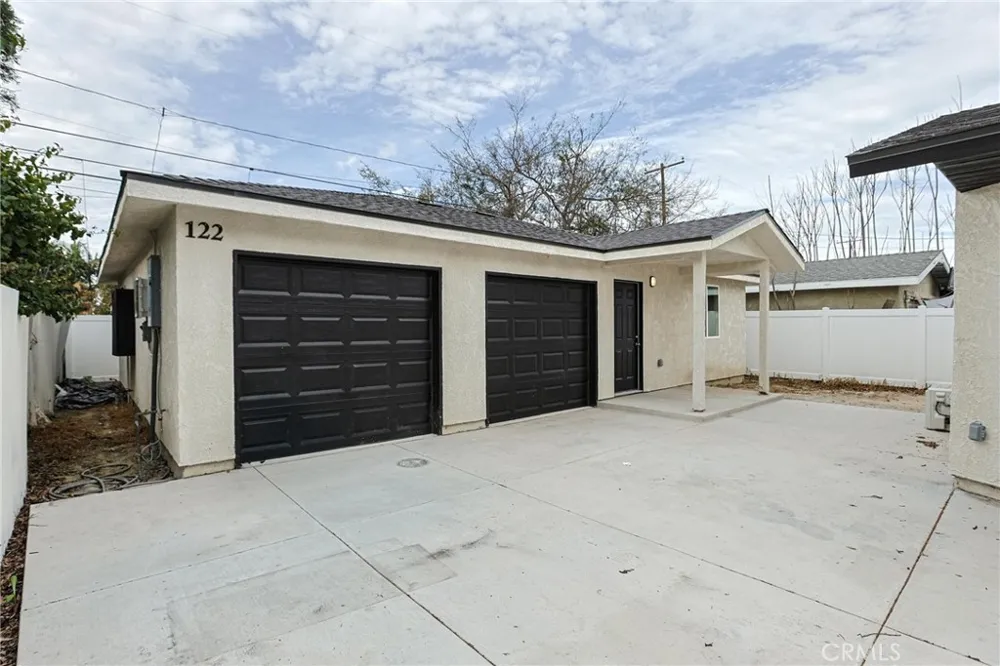 122 Bewley Street Santa Ana, CA 92703
