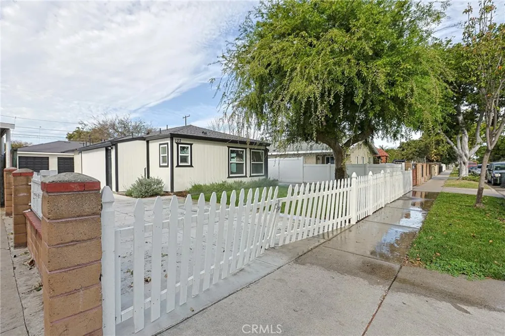 122 Bewley Street Santa Ana, CA 92703