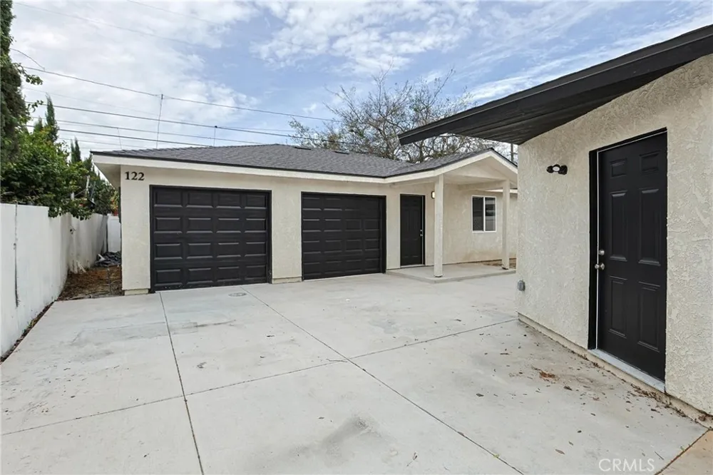 122 Bewley Street Santa Ana, CA 92703
