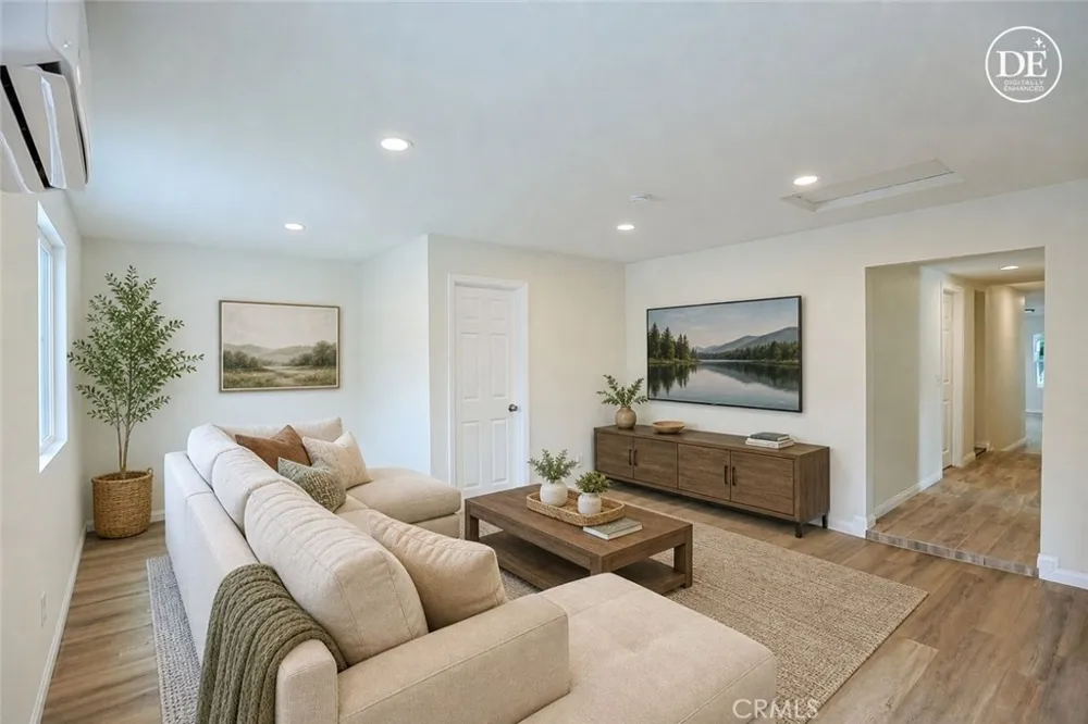 122 Bewley Street Santa Ana, CA 92703