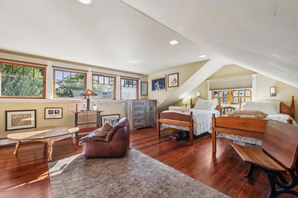 1325 Cowper Street Palo Alto, CA 94301
