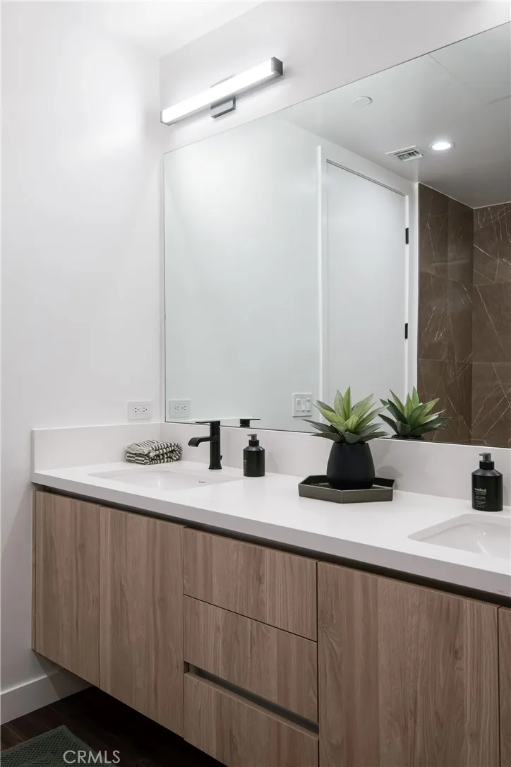 118 Astronaut Ellison S Onizuka Street #207 Los Angeles, CA 90012