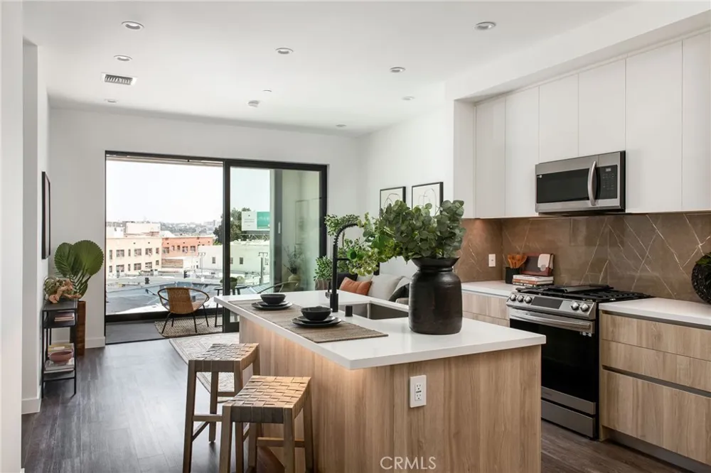 118 Astronaut Ellison S Onizuka Street #207 Los Angeles, CA 90012