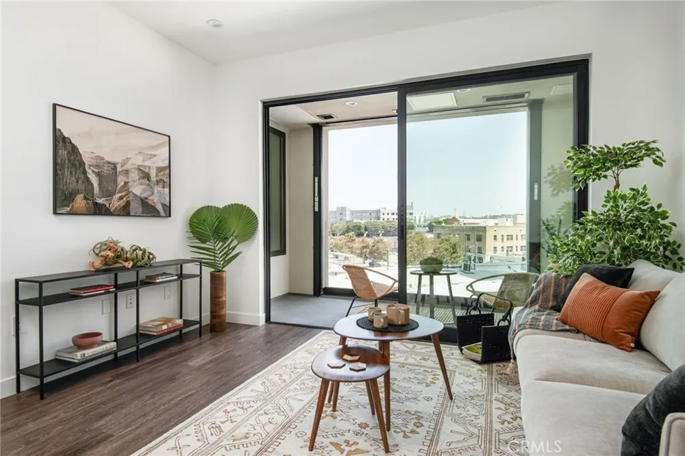118 Astronaut Ellison S Onizuka Street #207 Los Angeles, CA 90012