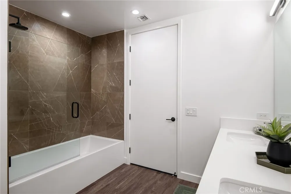 118 Astronaut Ellison S Onizuka Street #207 Los Angeles, CA 90012