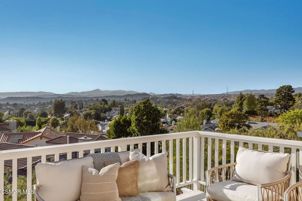 27667 Taryn Drive Saugus, CA 91350