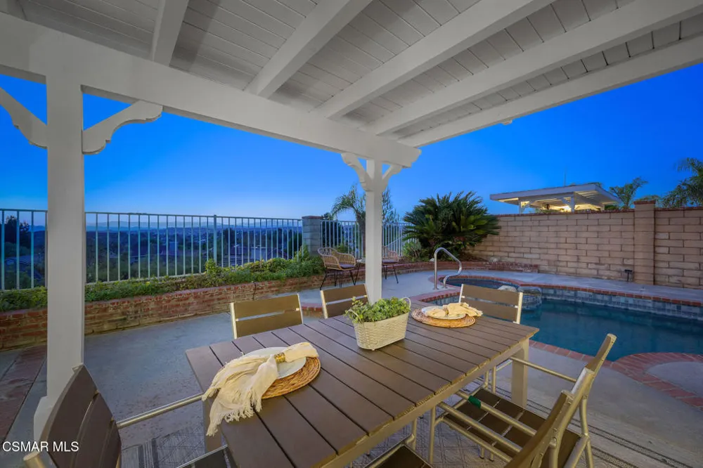 27667 Taryn Drive Saugus, CA 91350