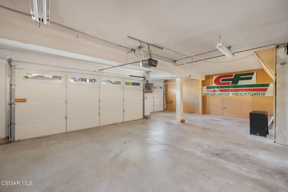 27667 Taryn Drive Saugus, CA 91350