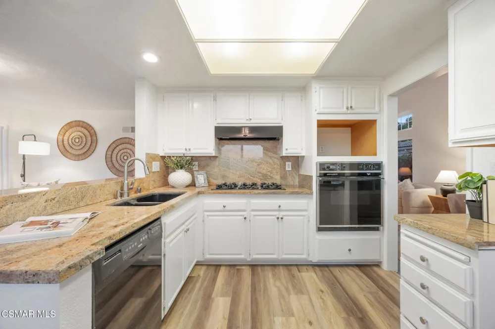 27667 Taryn Drive Saugus, CA 91350